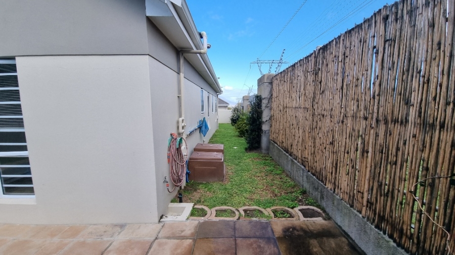 3 Bedroom Property for Sale in Baronetcy Estate Western Cape